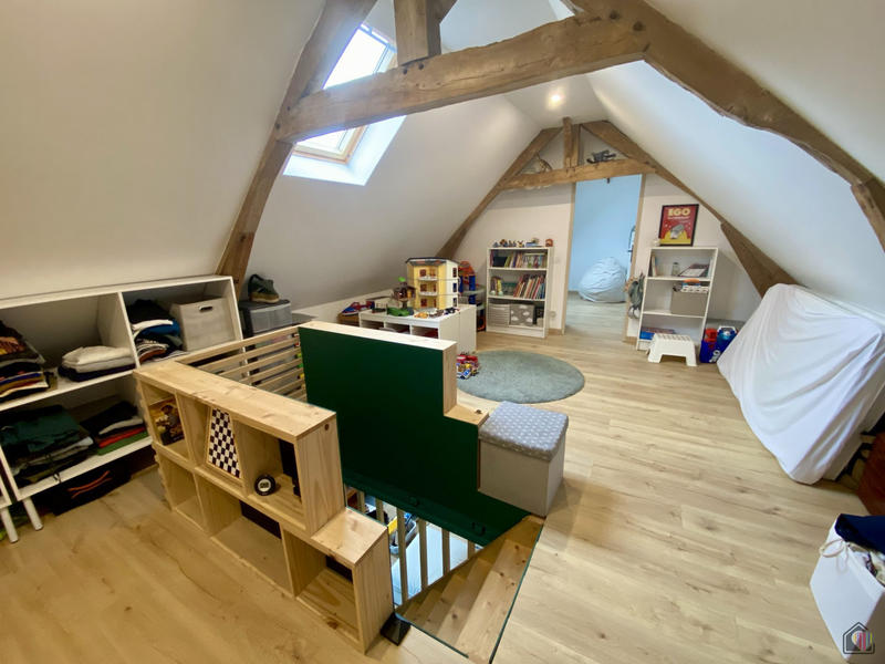 Maison traditionnelle - 87 m² - 5 pièces