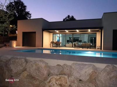 Villa - 150 m² - 6 pièces