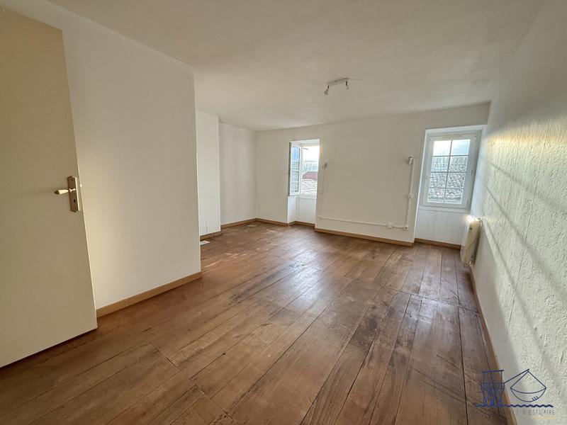Maison ancienne - 75 m² - 3 pièces