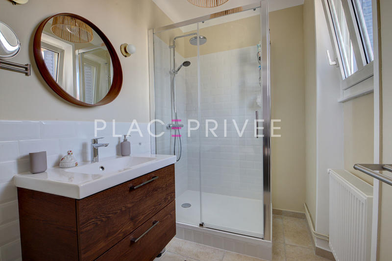 Appartement - 122 m² - 5 pièces