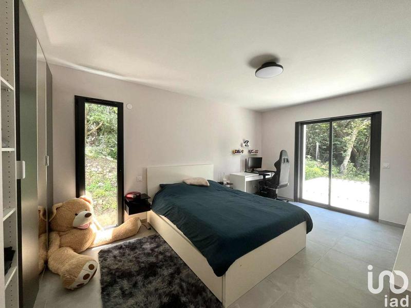 Maison - 145 m² - 5 pièces