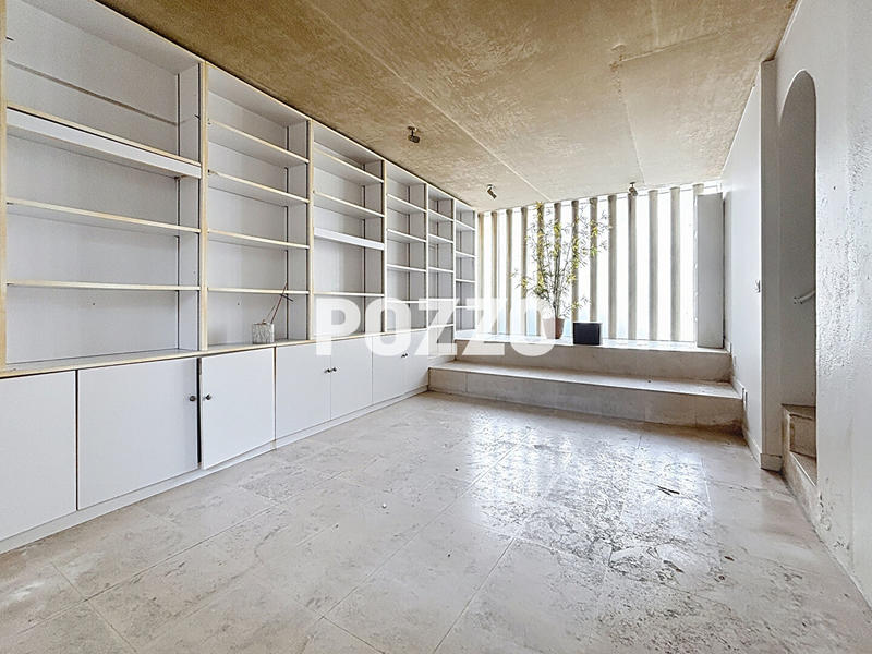 Maison - 440 m² - 19 pièces