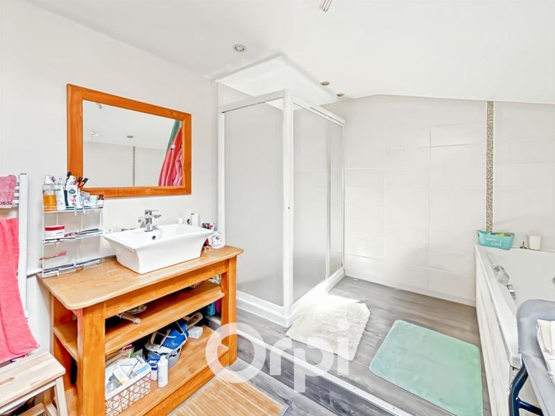 Maison - 108 m² - 4 pièces