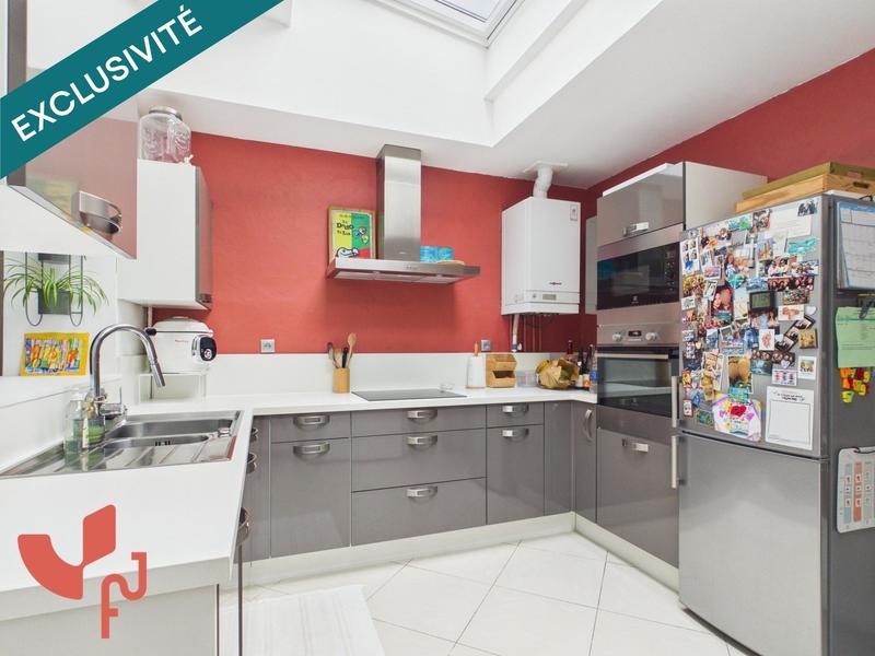 Maison - 90 m² - 5 pièces