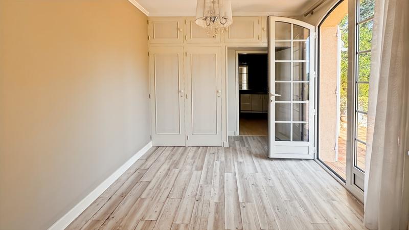 Maison - 184 m² - 6 pièces