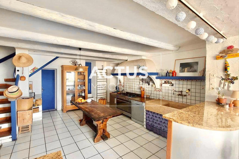 Maison - 186 m² - 7 pièces