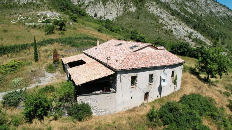 Maison - 234 m² - 6 pièces