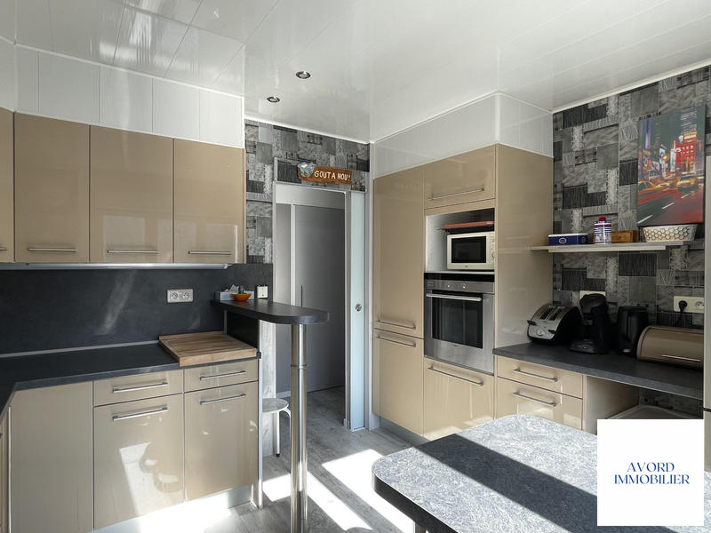 Maison - 148 m² - 7 pièces