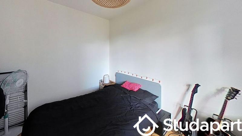 Chambre - 94 m² - 1 pièce