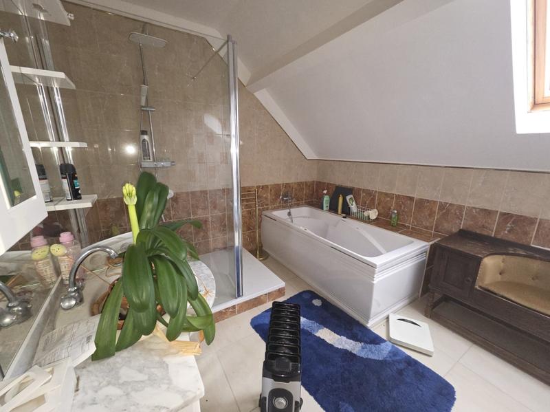 Maison contemporaine - 320 m² - 11 pièces