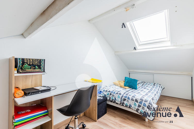 Maison - 96 m² - 5 pièces