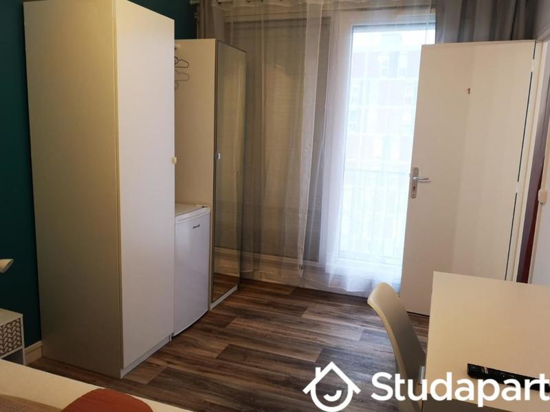 Chambre - 10 m² - 1 pièce