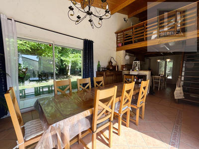 Maison - 172 m² - 7 pièces