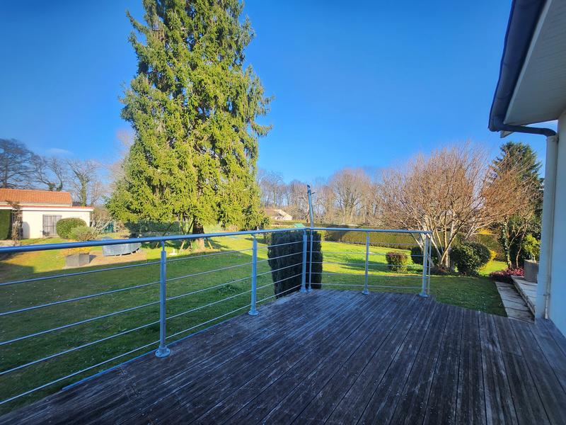 Maison - 175 m² - 9 pièces