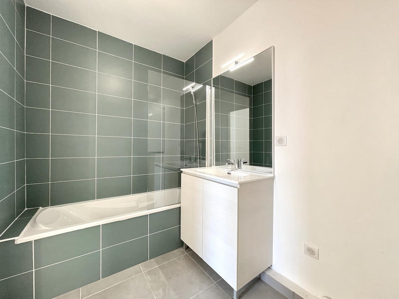 Appartement - 94 m² - 4 pièces