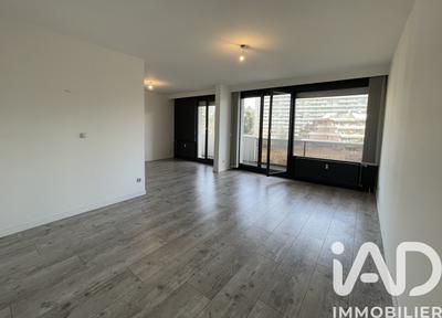 Appartement - 102 m² - 4 pièces