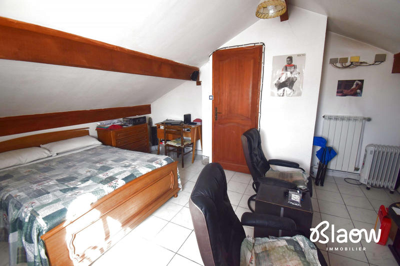 Maison - 95 m² - 5 pièces