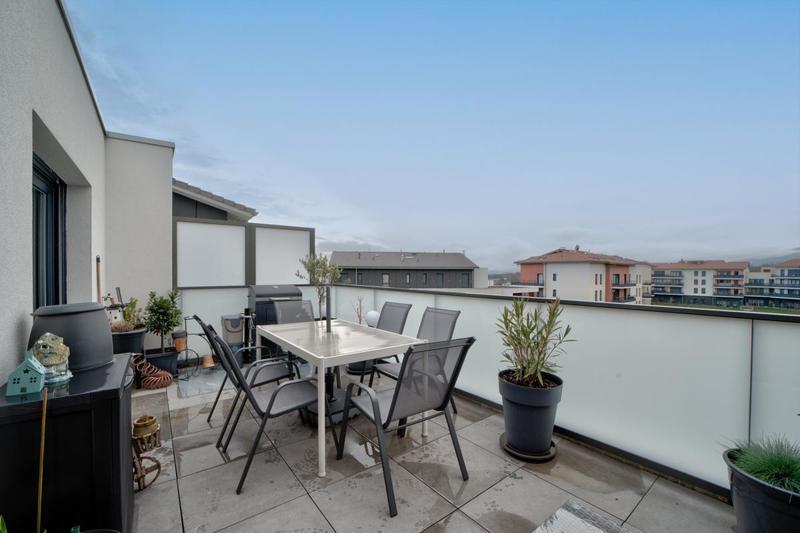 Appartement - 104 m² - 5 pièces