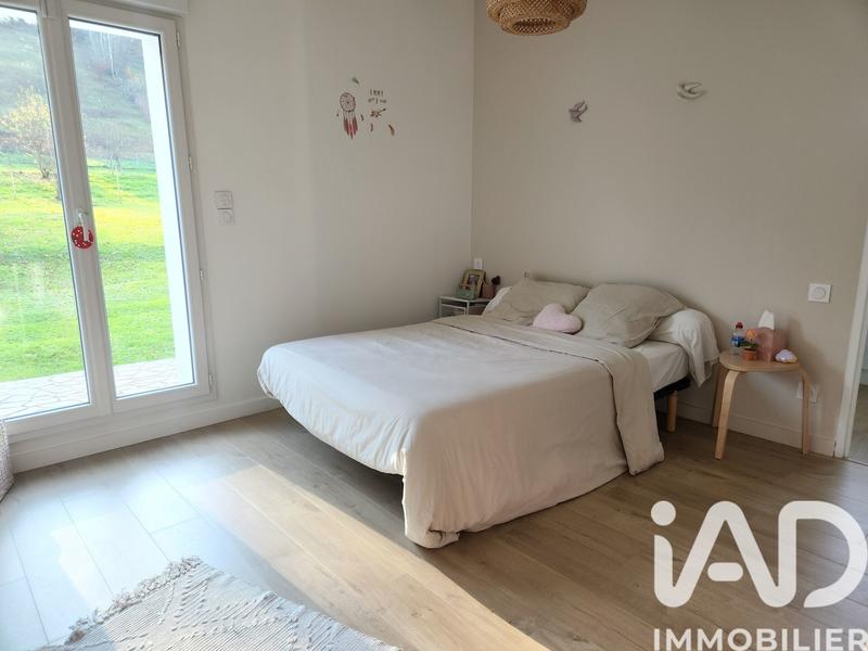 Maison - 195 m² - 6 pièces