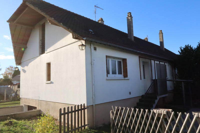 Maison - 98 m² - 5 pièces