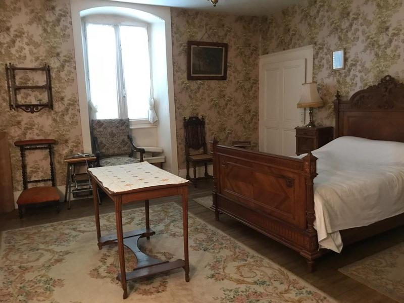 Maison - 216 m² - 6 pièces