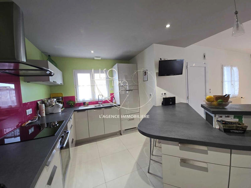 Maison - 121 m² - 5 pièces