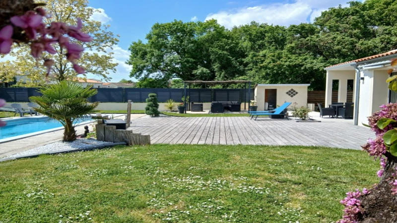 Maison - 155 m² - 9 pièces