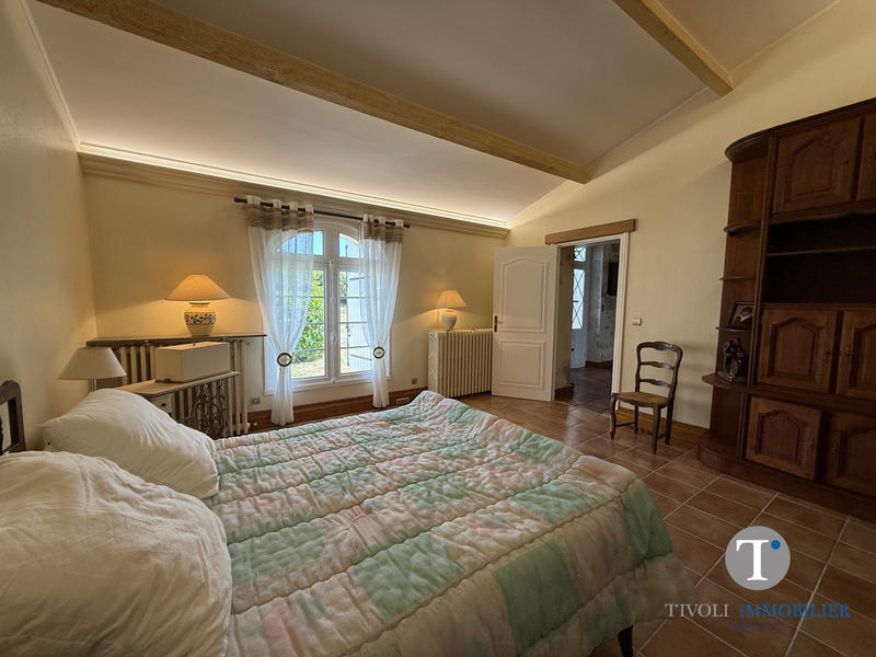 Maison traditionnelle - 200 m² - 6 pièces