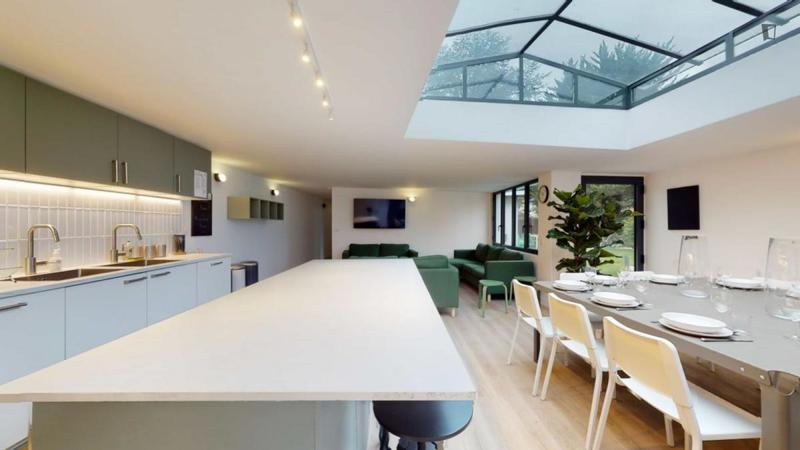 Chambre - 29 m² - 15 pièces