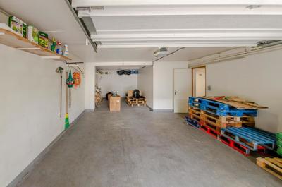 Maison - 300 m² - 16 pièces