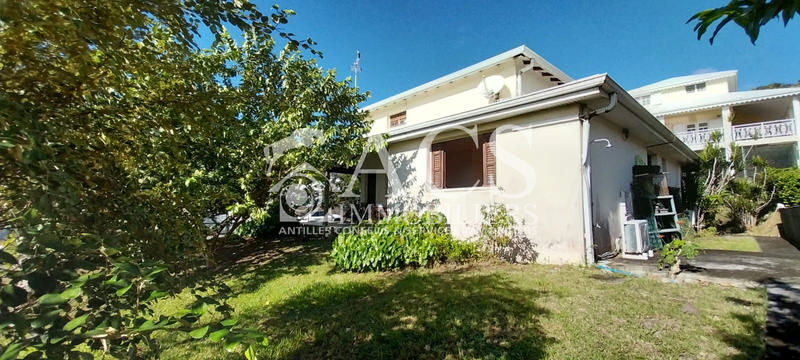 Maison - 88 m² - 4 pièces