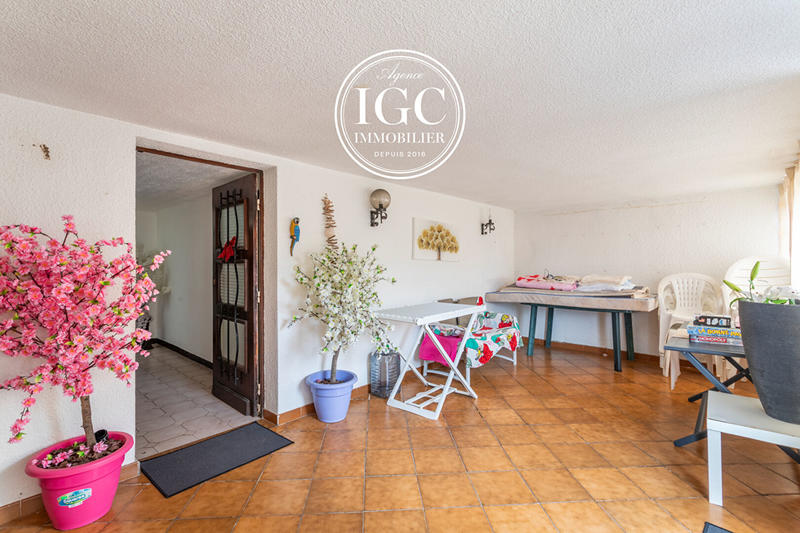 Maison - 200 m² - 4 pièces