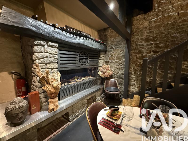 Maison - 301 m² - 13 pièces