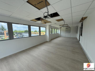 Bureau - 454 m²