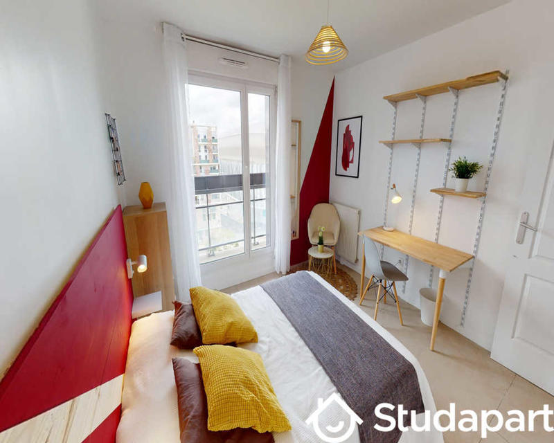 Chambre - 140 m² - 1 pièce