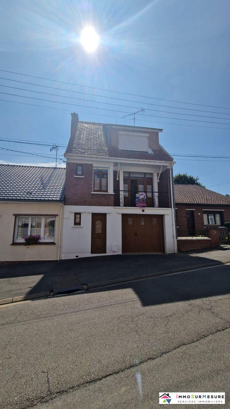 Maison - 82 m² - 6 pièces