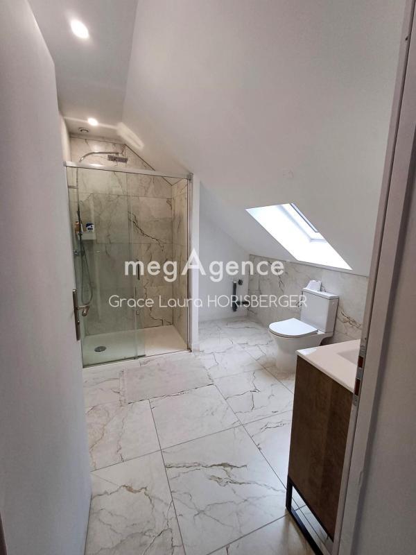 Maison - 163 m² - 8 pièces