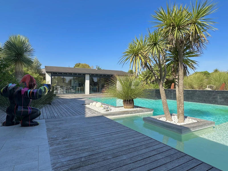 Villa - 187 m² - 13 pièces