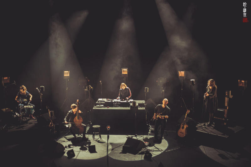 Qui-Vive ! Irruption électrique dans le champ des musiques baroques