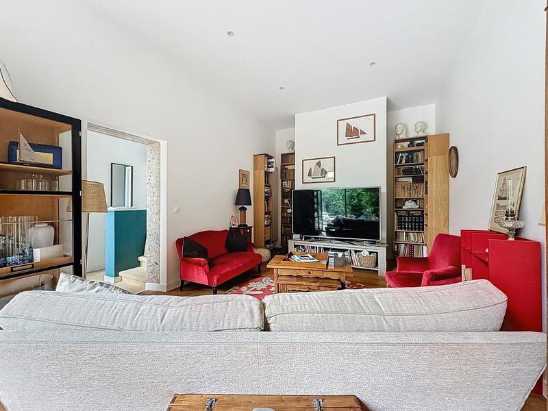 Maison - 275 m² - 7 pièces