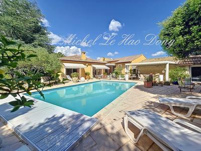 Maison - 166 m² - 5 pièces