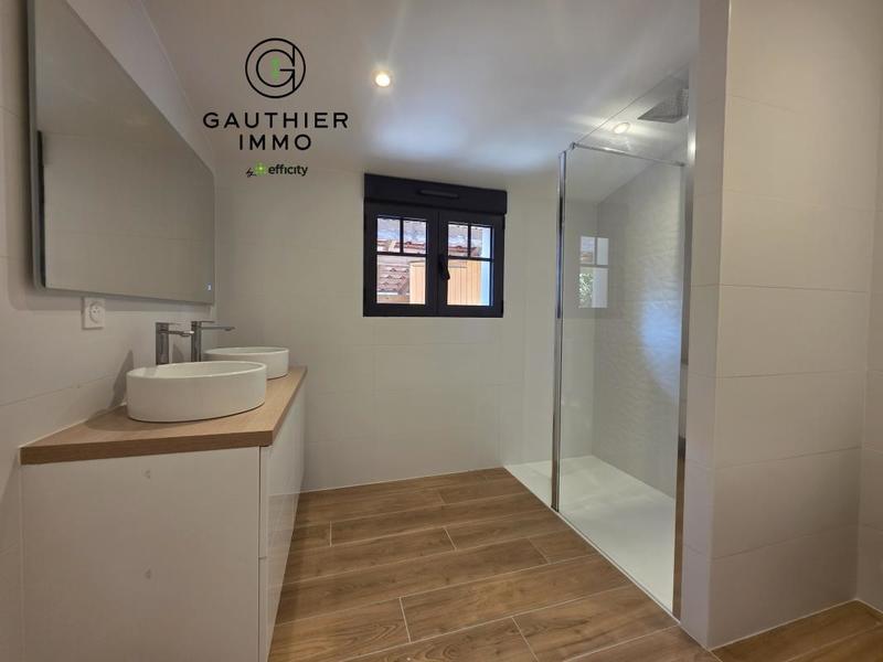 Maison - 105 m² - 4 pièces