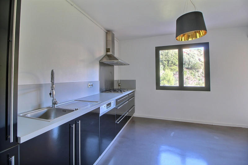 Appartement - 97 m² - 4 pièces