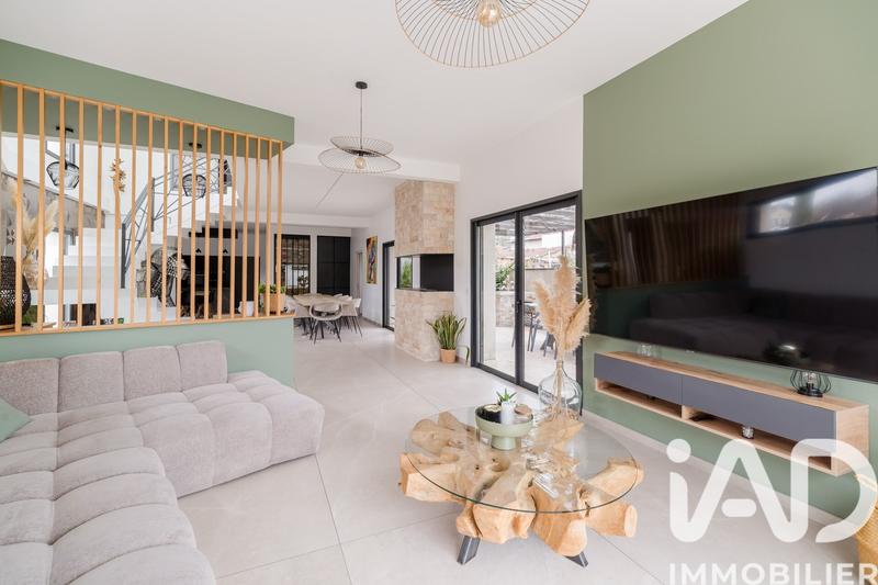 Maison - 193 m² - 5 pièces