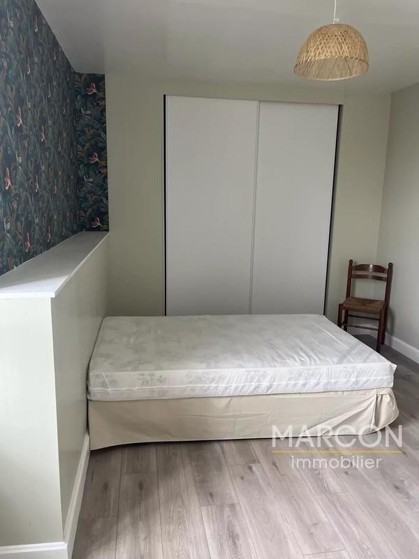 Maison - 250 m² - 3 pièces