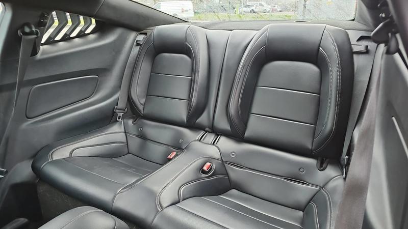 Ford Mustang 5.0 V8 421 Fastback Gt