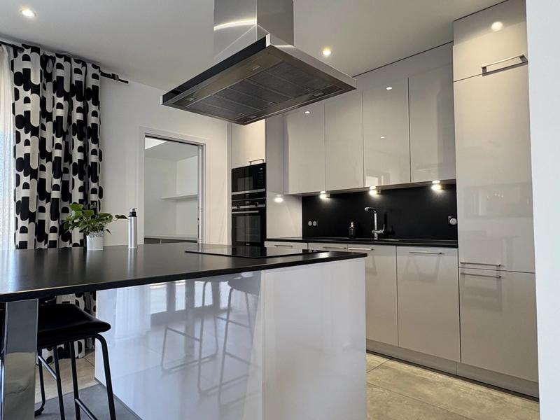 Maison - 158 m² - 6 pièces