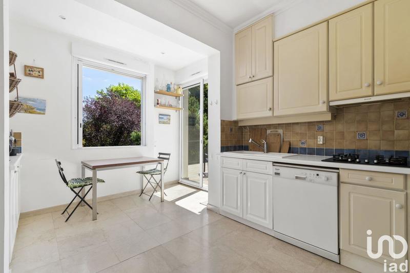 Maison - 177 m² - 8 pièces