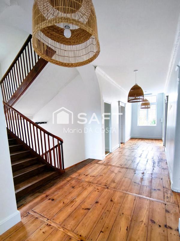 Maison de maîtres - 350 m² - 8 pièces