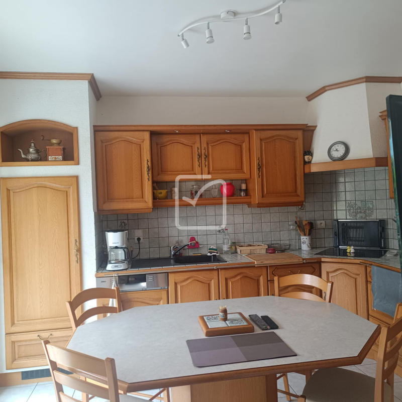 Maison - 180 m² - 7 pièces